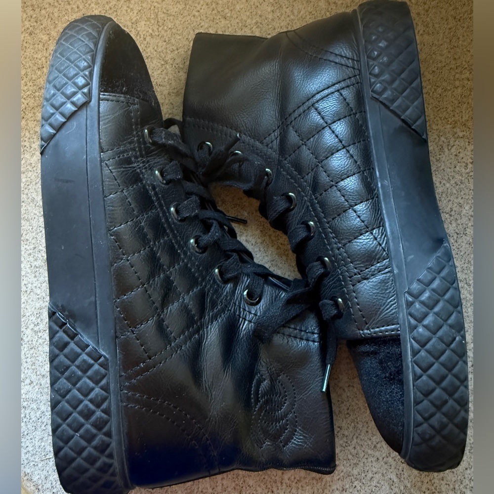 CHANEL Quilted Leather Sneakers 38